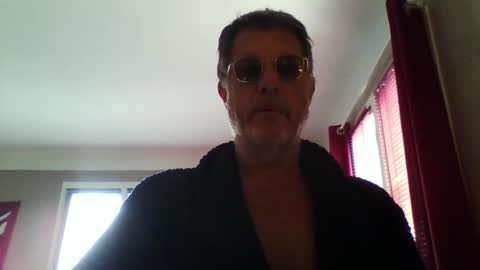jerflor online show from May 14, 9:40 am