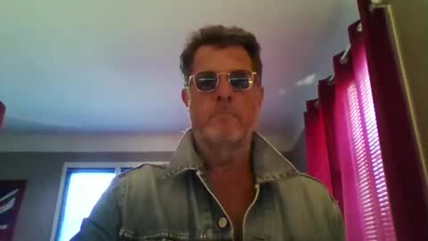 jerflor online show from May 24, 2:23 pm