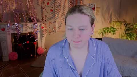 jes_solar online show from February 15, 10:41 pm