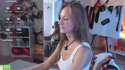 jesica_moon_peachyy online show from July 6, 5:26 am
