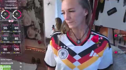 jesica_moon_peachyy online show from July 11, 5:23 am