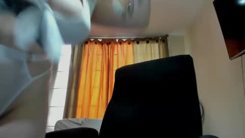 jessica_rabbit777_ online show from February 16, 6:43 pm