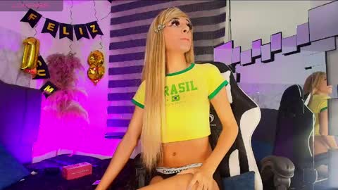 jessica_tan online show from April 16, 7:30 am