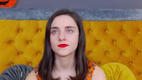 Jessica White online show from November 24, 5:06 am