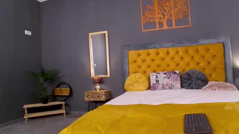 Jessica White online show from January 15, 5:16 am