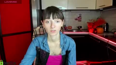 jessicaforris online show from November 25, 8:13 am