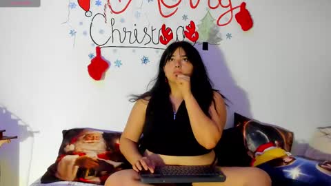 jessicared18 online show from December 19, 4:45 am