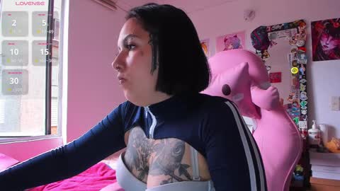 Snapshot of jessie_williams_01 chatting on March 10, 7:40 pm Your Sweet Angel online show from March 10, 7:40 pm