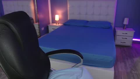 Snapshot of jessie_williams_01 chatting on December 21, 6:30 am Your Sweet Angel online show from December 21, 6:30 am