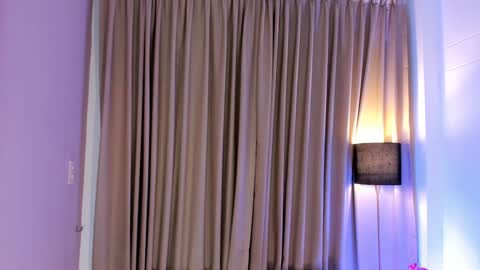 JessieCaameron online show from December 20, 12:08 am