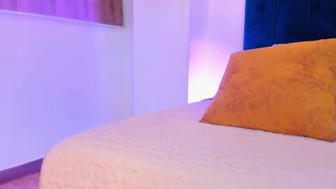 JessieCaameron online show from December 11, 11:32 pm