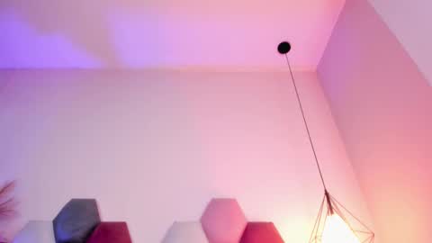 JessieCaameron online show from February 13, 10:33 pm