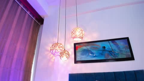 JessieCaameron online show from December 11, 7:03 pm