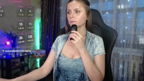 Jess online show from April 17, 10:45 pm