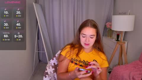 Jessi online show from April 25, 1:52 pm