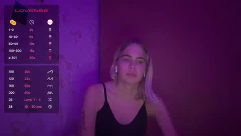 Snapshot of jessika_evans chatting on October 6, 7:10 pm jessika_evans online show from October 6, 7:10 pm