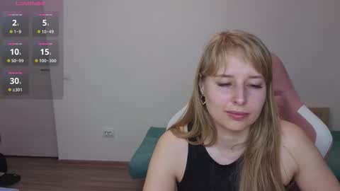 Snapshot of jessy_comely chatting on September 28, 4:27 pm Jessy online show from September 28, 4:27 pm