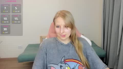 Snapshot of jessy_comely chatting on March 9, 9:14 pm Jessy online show from March 9, 9:14 pm
