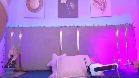 Jessy Mateus online show from January 13, 12:13 pm