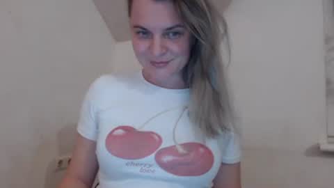 jessyangels online show from April 22, 8:05 pm
