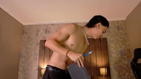 Jessy online show from June 20, 8:04 pm