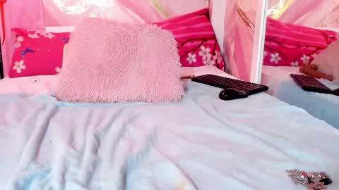 Jessy online show from December 5, 6:06 pm