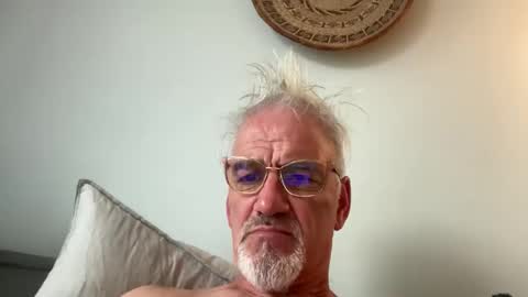 jewlronny online show from April 10, 2:55 pm