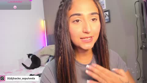 Snapshot of jhacky_sweet chatting on January 25, 8:00 am jhackelin  My independent account online show from January 25, 8:00 am