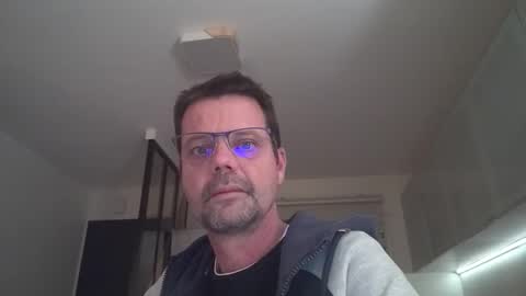 jhmec44000 online show from April 3, 10:49 pm