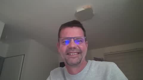 jhmec44000 online show from April 6, 9:27 pm