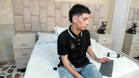 jhoanleandro online show from October 13, 10:12 pm