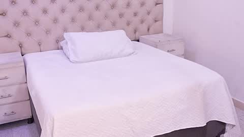 jhoanleandro online show from February 14, 6:27 am