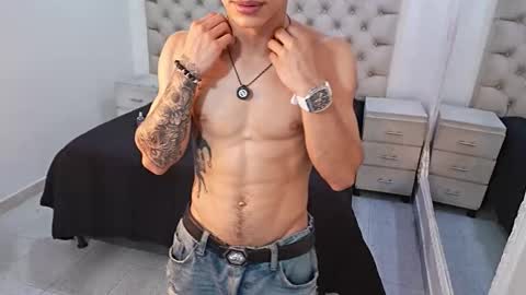 jhoanleandro online show from February 28, 5:22 am