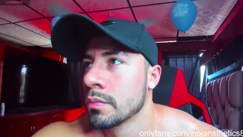 Jhojan Strong  online show from October 7, 5:53 pm