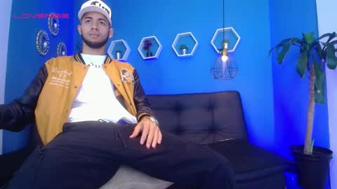 jhon_malo online show from October 22, 3:21 am