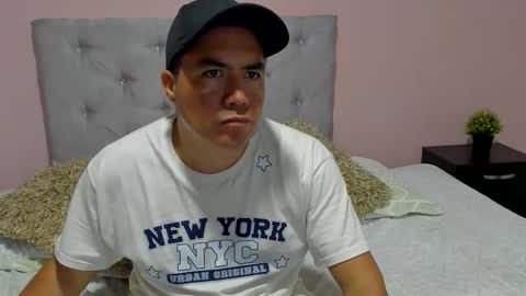 Snapshot of jhonatan_morales_s chatting on October 12, 3:32 am jhonatan_morales_s online show from October 12, 3:32 am
