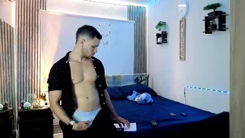 jhonny online show from March 25, 9:32 pm