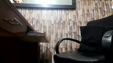 jhosuamoore2 online show from October 31, 10:21 pm