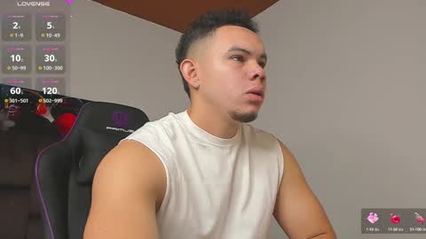 Snapshot of jhotta_foxx chatting on March 1, 9:07 am Jhonatan80 online show from March 1, 9:07 am