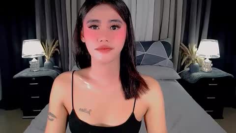 jhuliana_and_charles_room online show from September 24, 4:41 am