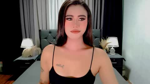 jhuliana_and_charles_room online show from April 20, 11:41 pm