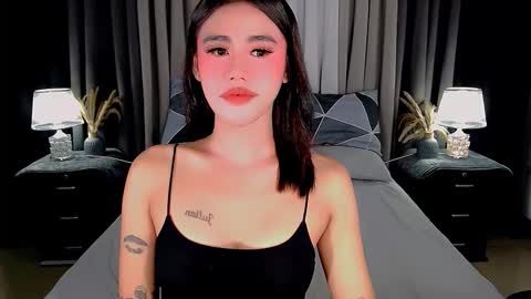 jhuliana_and_charles_room online show from September 18, 2:48 am