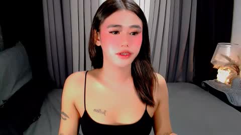 jhuliana_and_charles_room online show from November 11, 2:36 am