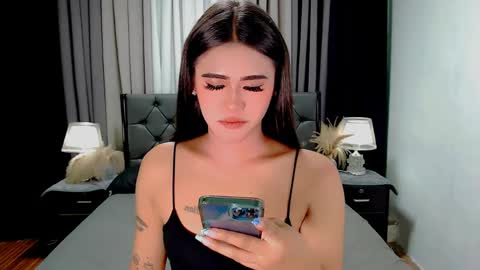 julie online show from April 16, 1:17 am