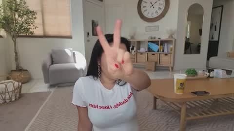 Jiwon online show from March 22, 7:51 pm