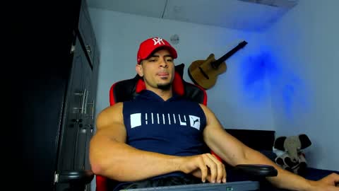 IGJmortton online show from April 21, 12:23 pm