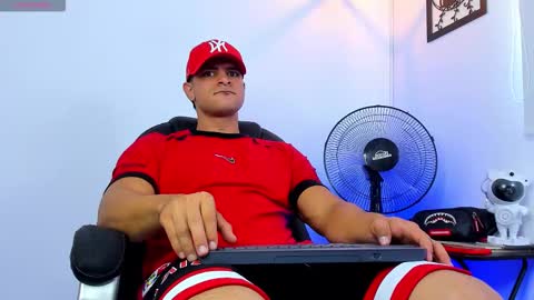 IGJmortton online show from October 2, 12:48 pm