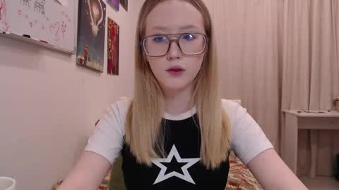 joan_kiss online show from March 2, 12:59 am