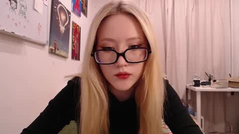 joan_kiss online show from December 16, 4:30 am