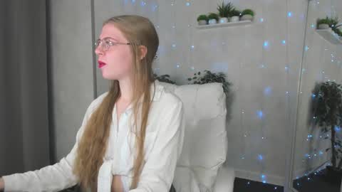 Snapshot of joann_shermann chatting on October 23, 1:51 am joann_shermann online show from October 23, 1:51 am